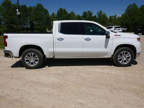 New 2026 Chevrolet Silverado 1500 LTZ w/ LTZ Premium Package AWD/4WD image 3