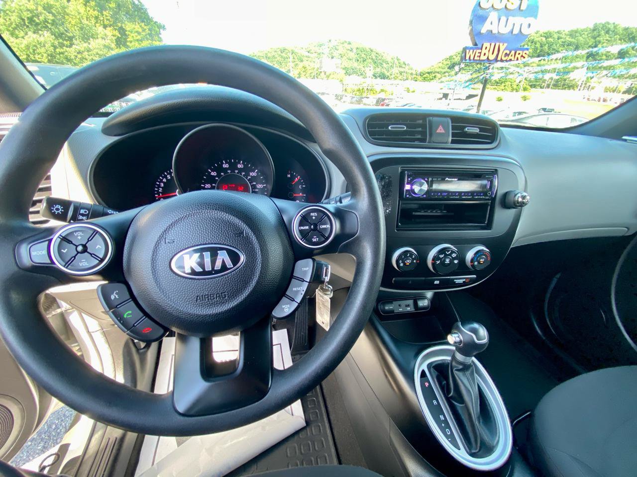 Used 2015 Kia Soul FWD image 18