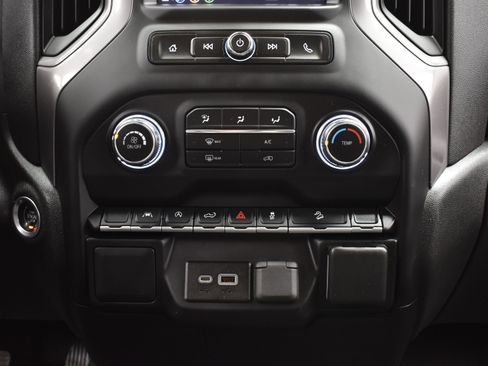 Used 2022 Chevrolet Silverado 1500 Custom Trail Boss image 35