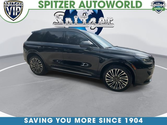 Used 2022 Lincoln Corsair AWD w/ Premium Package image 2