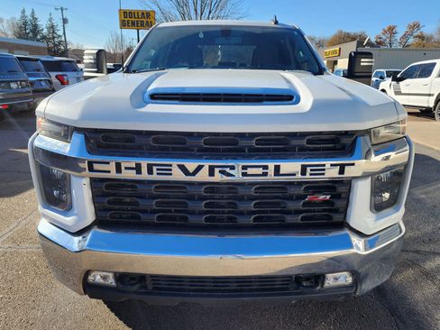 Used 2023 Chevrolet Silverado 2500 LT w/ Convenience Package image 3