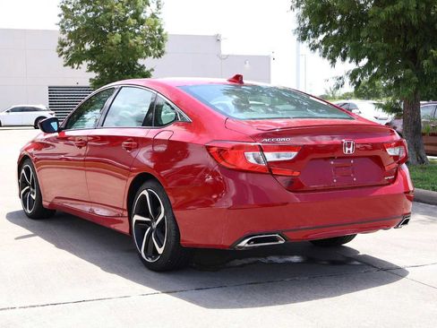 Used 2018 Honda Accord Sport image 4