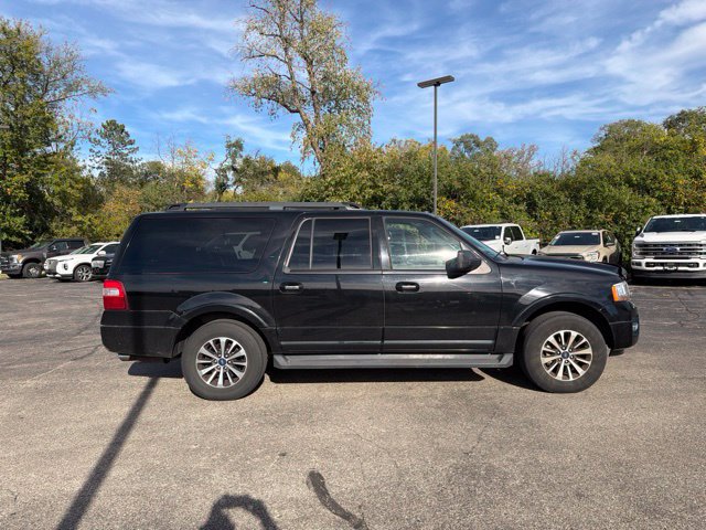 Used 2016 Ford Expedition EL XLT w/ Equipment Group 202A AWD/4WD image 4