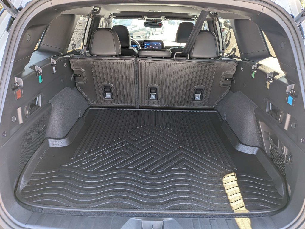 New 2026 Subaru Outback Limited AWD/4WD image 13