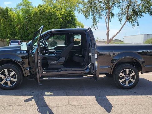 Used 2017 Ford F150 XLT w/ Equipment Group 302A Luxury AWD/4WD image 31