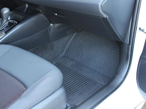 Used 2024 Toyota Corolla SE FWD image 35