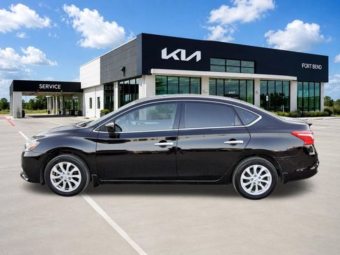 Used 2019 Nissan Sentra S w/ Appearance Package FWD image 8