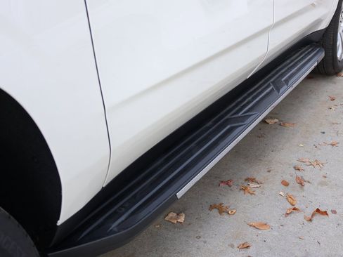 New 2025 Chevrolet Suburban Premier w/ Sun And Tow Package image 38