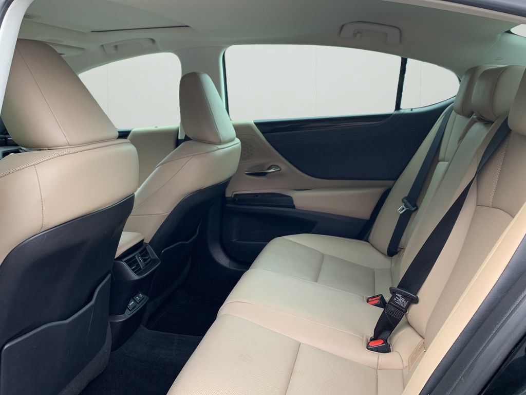 Used 2021 Lexus ES 350 w/ Premium Package FWD image 16