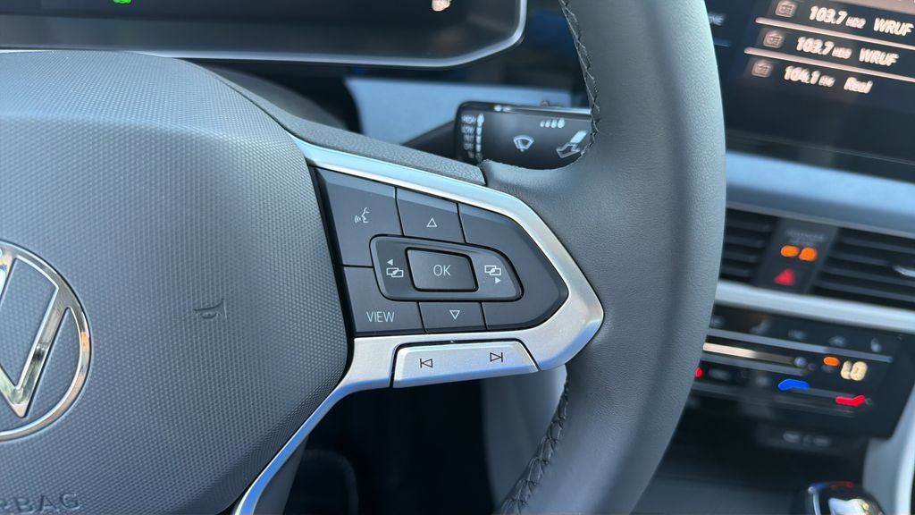 New 2027 Volkswagen Jetta SE FWD image 22