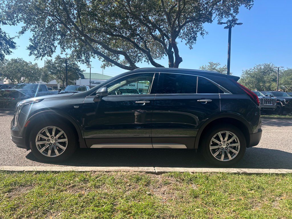 Used 2020 Cadillac XT4 Premium Luxury FWD image 1