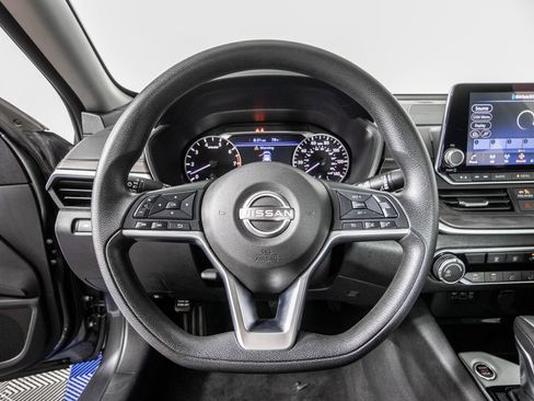 Used 2024 Nissan Altima 2.5 SV FWD image 20