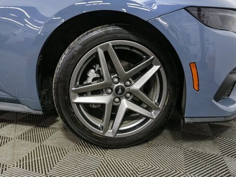 Used 2025 Ford Mustang Coupe image 13