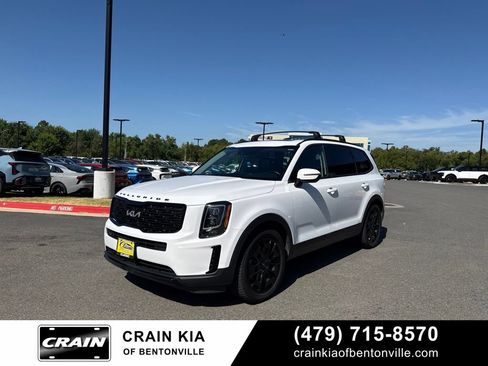 Certified 2022 Kia Telluride EX w/ EX Premium Package AWD/4WD image 2