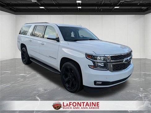 Certified 2020 Chevrolet Suburban LT w/ Luxury Package image 7