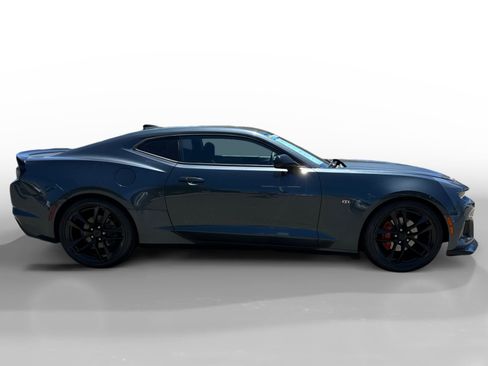 Used 2020 Chevrolet Camaro LT w/ 1LE Track Performance Package RWD image 6