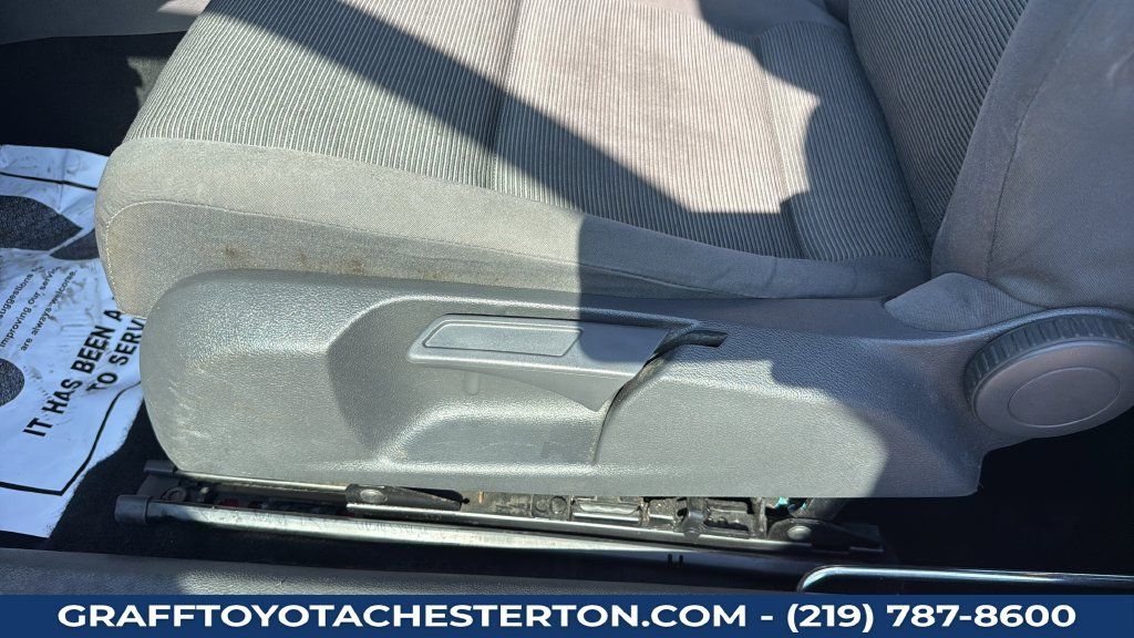 Used 2007 Volkswagen Rabbit 2-Door FWD image 15