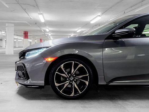 Used 2019 Honda Civic Sport Touring image 14