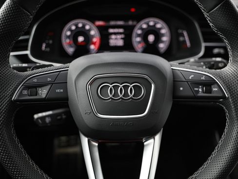 Certified 2023 Audi SQ7 Premium Plus w/ Black Optic Package AWD/4WD image 34