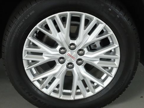 Used 2024 GMC Acadia Elevation FWD image 10