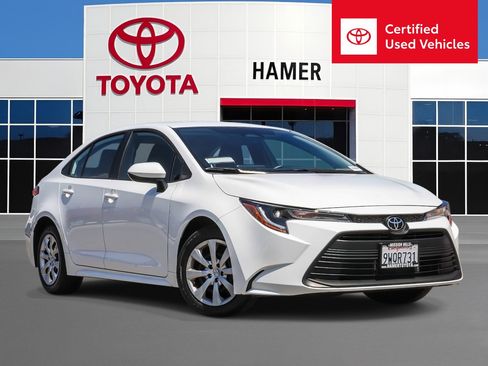 Used 2026 Toyota Corolla LE FWD image 1