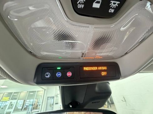 Used 2023 Buick Encore GX Preferred w/ Cold Weather Comfort Package FWD image 24