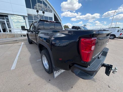 Used 2025 Chevrolet Silverado 3500 High Country w/ High Country Premium Package AWD/4WD image 9