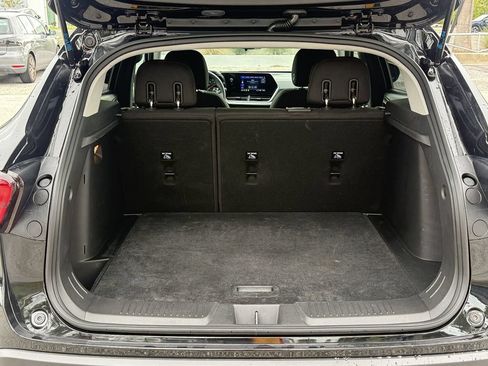 Used 2025 Chevrolet Trax LS FWD image 12