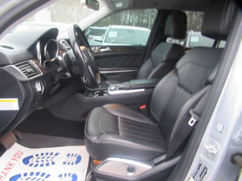Used 2013 Mercedes-Benz GL 450 4MATIC image 24