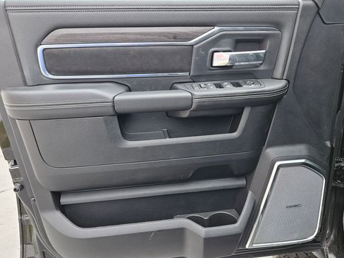 New 2026 RAM 4500 4x4 Crew Cab DRW w/ Laramie Trim Package image 15