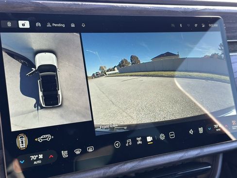 Used 2022 Rivian R1S Launch Edition image 39