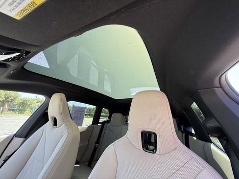 Used 2025 BMW iX xDrive50 image 22