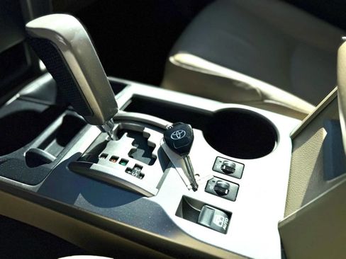 Used 2011 Toyota 4Runner Trail image 21