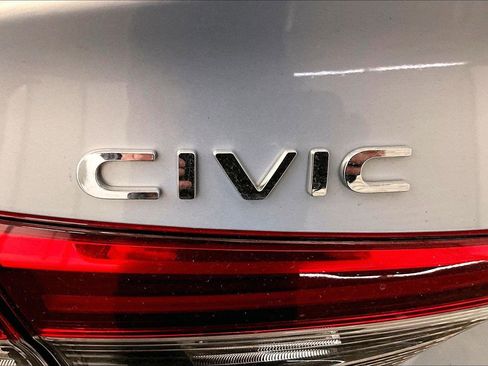 Used 2022 Honda Civic EX image 13
