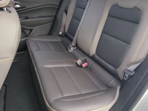 New 2026 Chevrolet Trax ACTIV w/ Sunroof Package FWD image 23