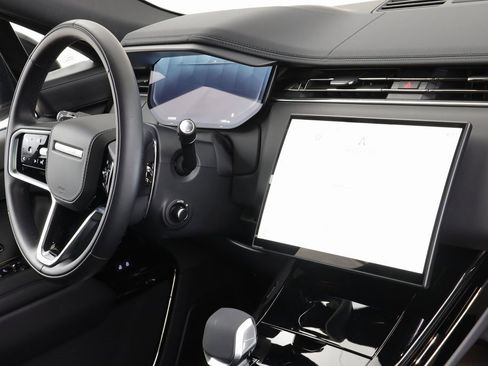 Used 2025 Land Rover Range Rover Sport SE image 21