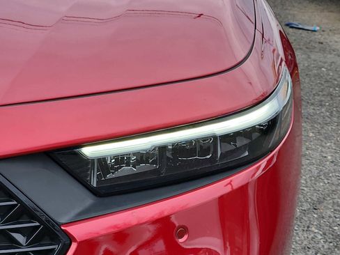 Certified 2023 Honda Accord Touring image 9