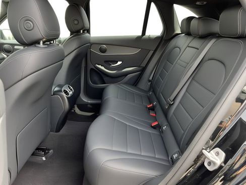 Used 2022 Mercedes-Benz GLC 300 4MATIC w/ Premium Package Lite image 7