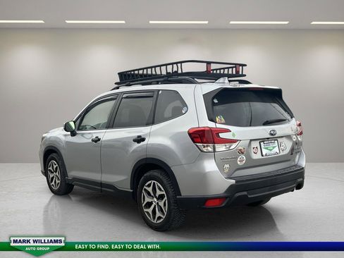 Used 2019 Subaru Forester Premium image 5