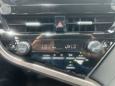 Used 2022 Toyota Camry LE FWD image 16