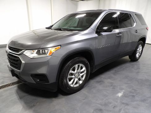 Used 2020 Chevrolet Traverse LS FWD image 4