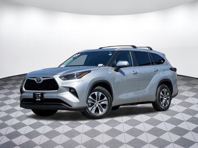 Used 2023 Toyota Highlander XLE