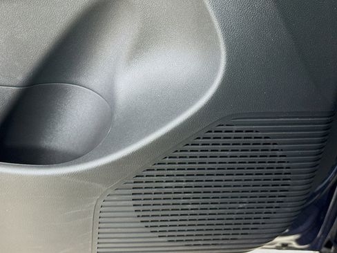 Used 2025 Hyundai Kona SE image 18