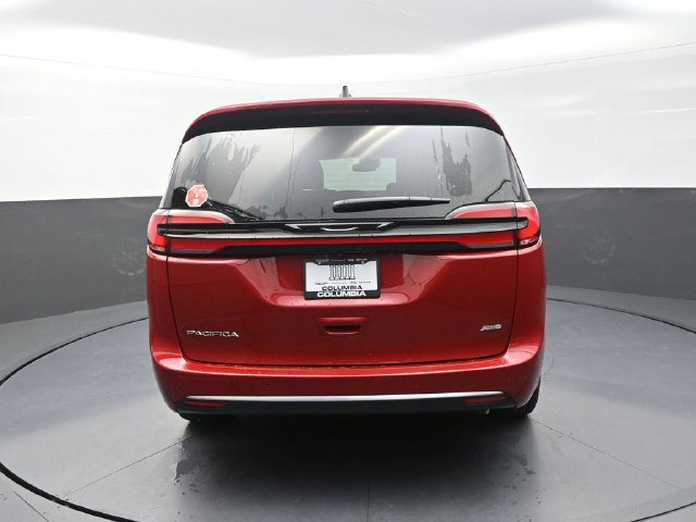 New 2027 Chrysler Pacifica Select AWD/4WD image 7