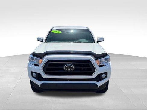 Used 2022 Toyota Tacoma SR5 AWD/4WD image 11