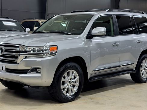 Used 2016 Toyota Land Cruiser AWD/4WD image 3