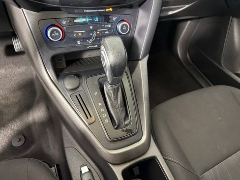 Used 2018 Ford Focus SEL FWD image 18