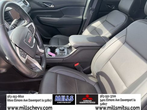 Used 2023 GMC Acadia SLT w/ Preferred Package FWD image 9