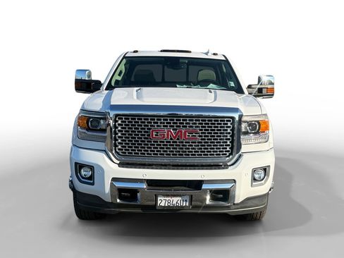 Used 2015 GMC Sierra 3500 Denali w/ Duramax Plus Package image 8