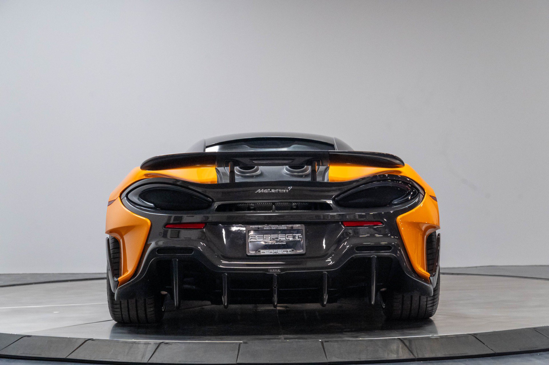 Used 2019 McLaren 600LT RWD image 44